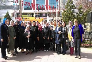 Ak Parti Gaziosmanpaşa Kadın Kolları Bayan Esnafları Unutmadı.  