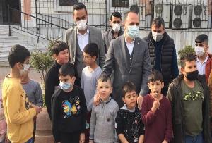 AK Parti’den Karadeniz Mahallesi esnaflarına ziyaret