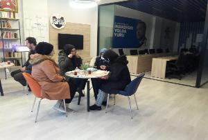 LOKALLERDE BULUŞUYORUZ