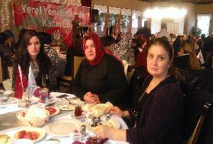 YEREL YÖNETİMLER KADININ ELİ TOPLANTISI